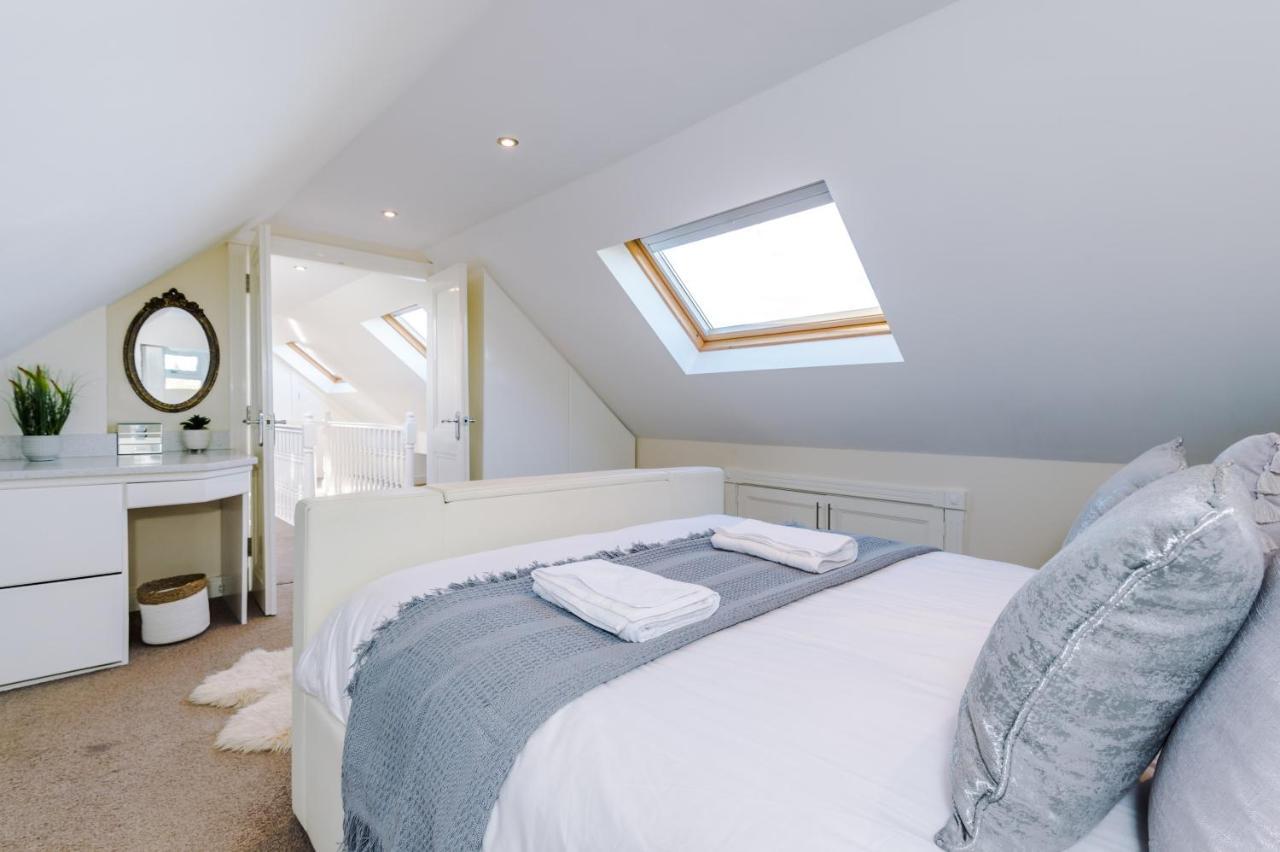 "Woodlands" By Greenstay Serviced Accommodation - Luxury 3 Bed Cottage In North Wales With Stunning Countryside Views & Parking - Close To Glan Clwyd Hospital - The Perfect Choice For Contractors, Business Travellers, Families And Groups Bodelwyddan المظهر الخارجي الصورة